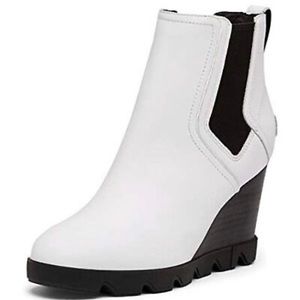 Like new sorel white wedge waterproof